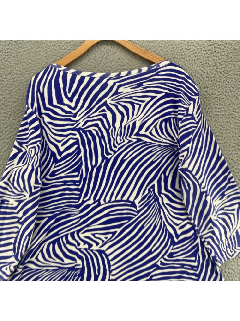 Chicos Top Womens 3 US Extra Large Blue Zebra Stripe Cotton Knit Tee Split Neck - Picture 4 of 10